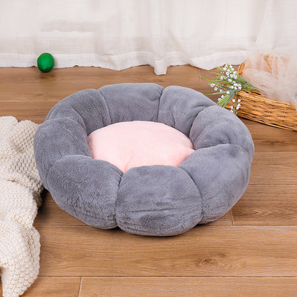 Aber Flower Shaped Cat Bed